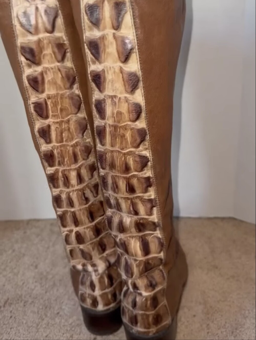 STUART WEITZMAN CROC HORNBACK LEATHER KNEE HIGH BOOTS ✨ - Picture 5 of 11